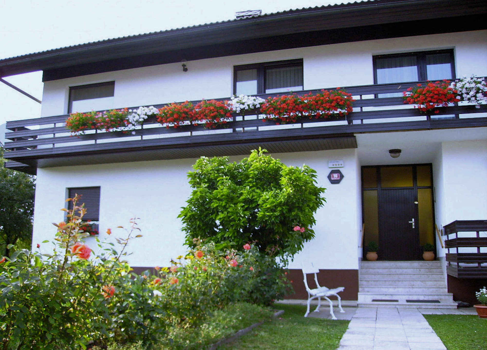 Spacious Apartment with 2 Balconies at Apartments Fine Stay Bled