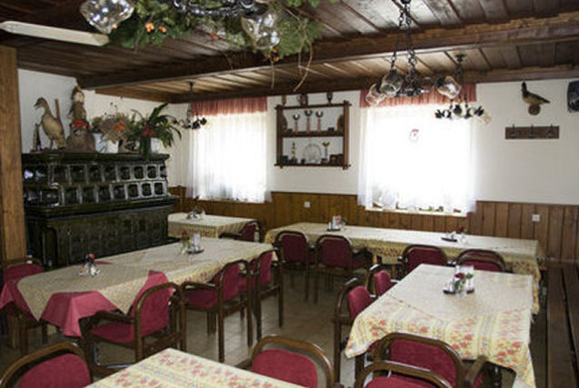 The restaurant Lovski Dom Stol is widely known for large portions