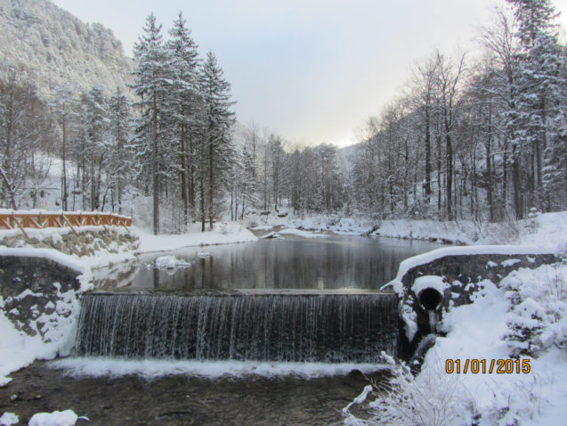 The Zavrsnica stream with snow around