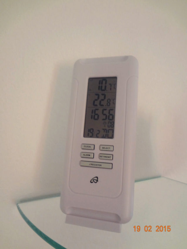 The Auriol Temperature Station is available in the apartment