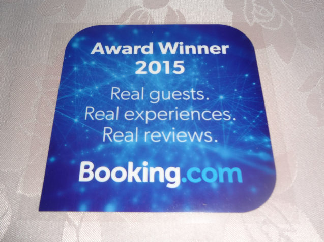 Guest Review Awards 2015 sticker from Booking