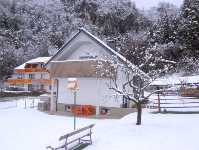 Exterior of Apartments Fine Stay in the winter time