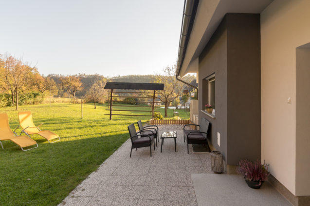 Terrace and garden of the Modern Apartment With Balcony and Terrace, Apartments Fine Stay, Lake Bled area of Slovenia