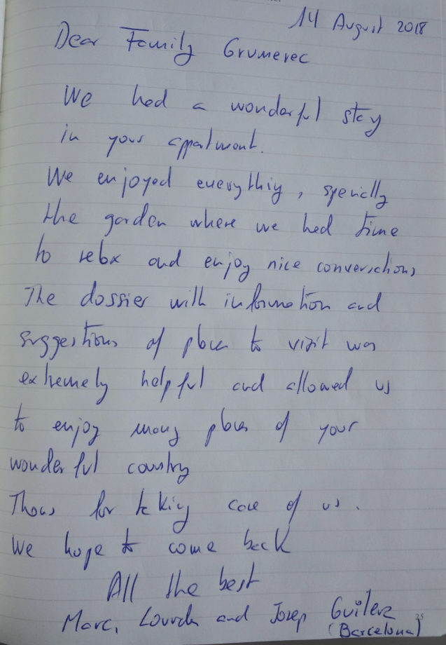 A note from a family from Spain who stayed in the Modern Apartment With Balcony And Terrace at Apartments Fine Stay in August 2018