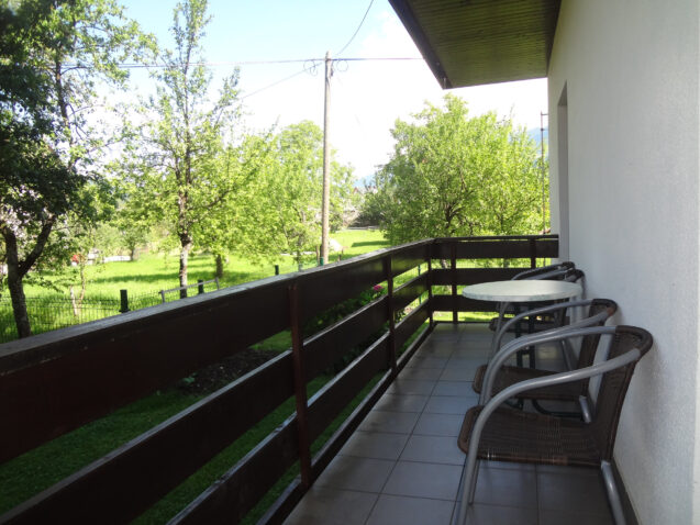 Apartments Fine Stay Bled and a large balcony with green nature around